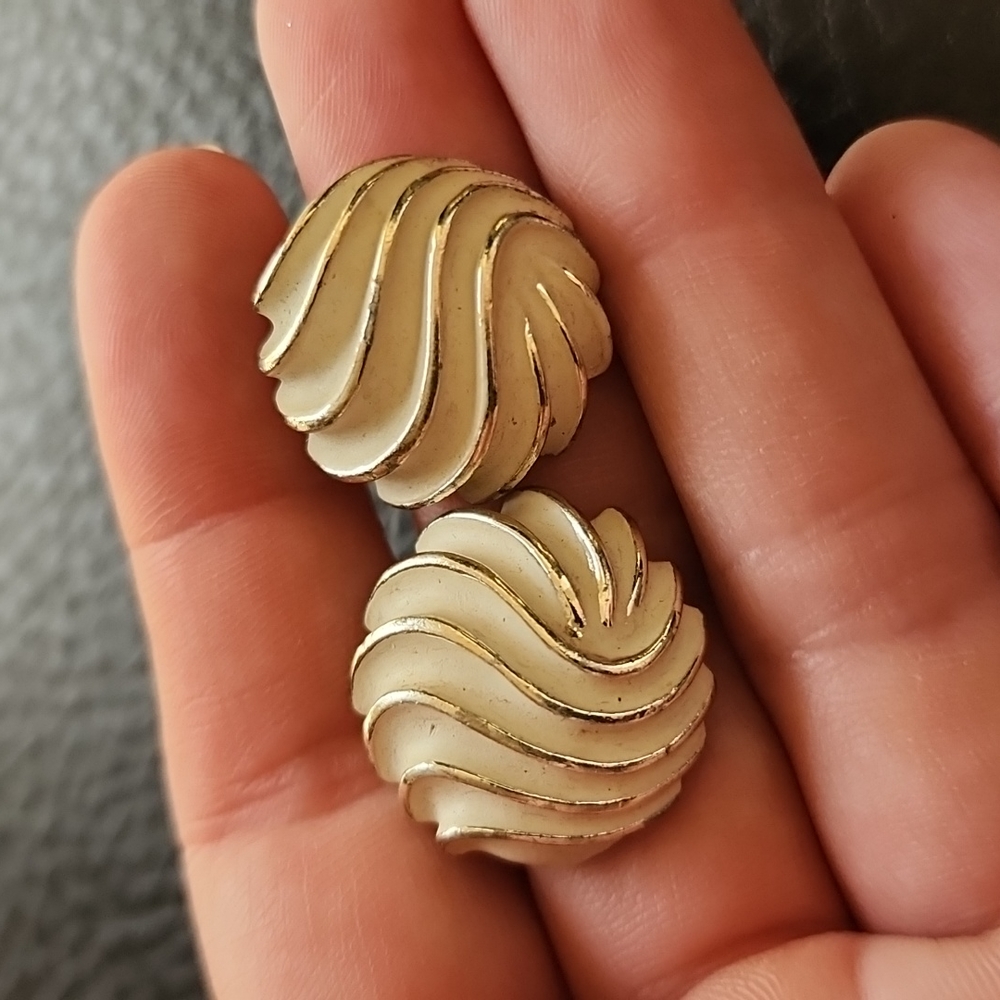 VTG Marboux clip on earrings